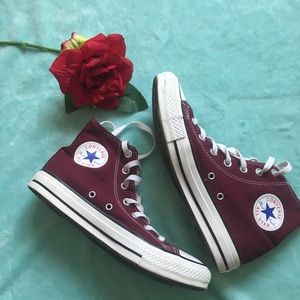 Maroon/burgundy converse